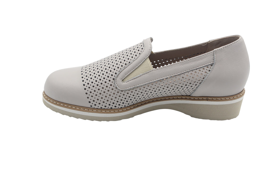 Elite Tomasi Scarpa Nazzaria Polvere donna, dettaglio della tomaia e della calzata