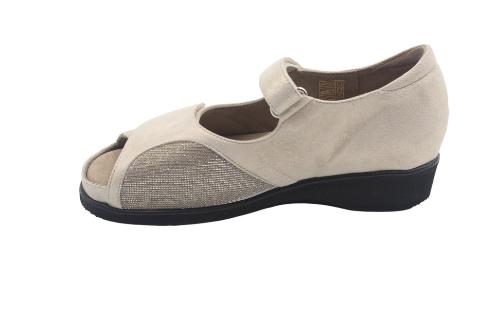 Elite Tomasi Scarpa Luminosa ortho beige donna, dettaglio della tomaia e della calzata