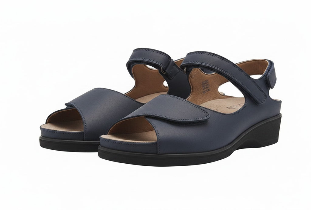 Sandalo donna Elite Tomasi Store modello Vale blu con chiusure a strappo e suola antiscivolo nera