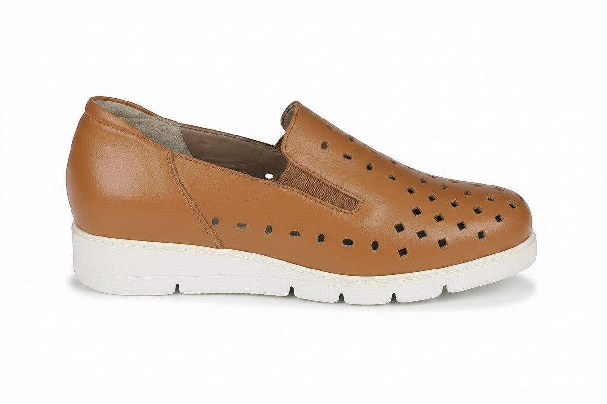Scarpa comoda ortopedica donna Fresia cuoio forata - Elite Tomasi Store